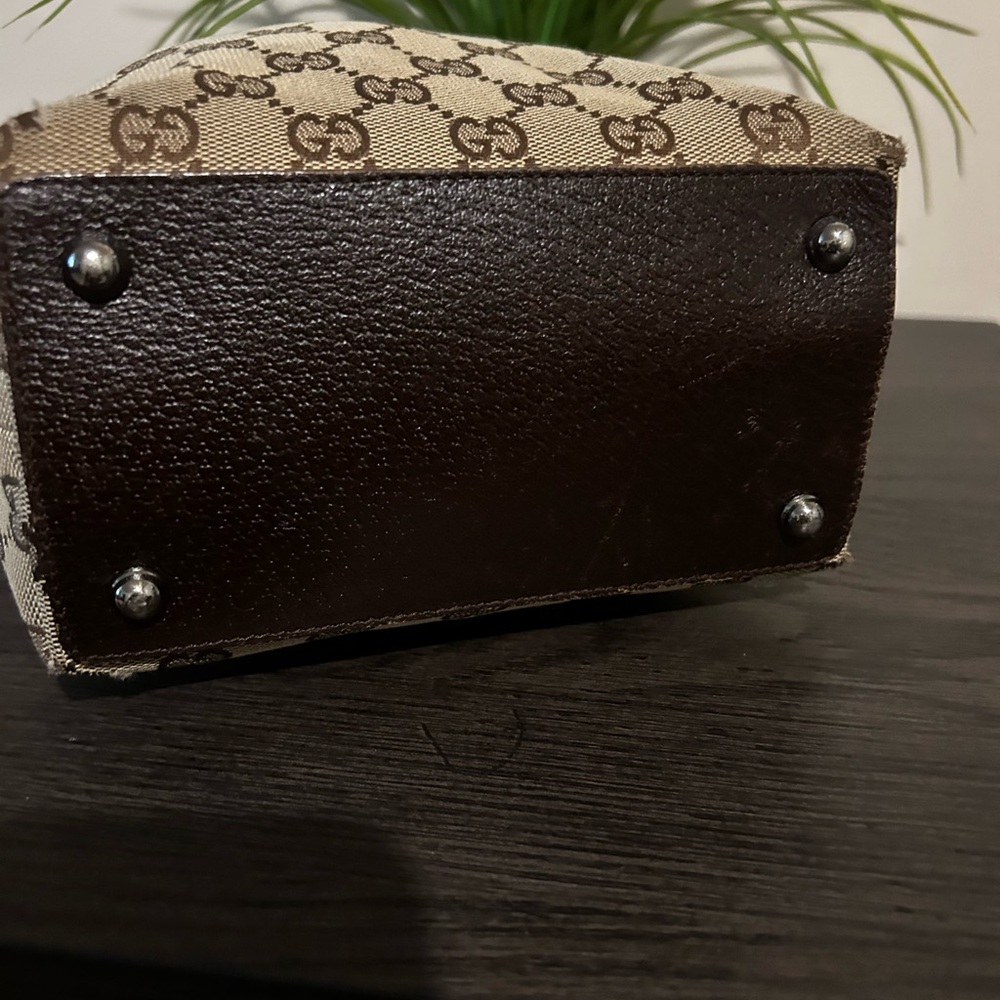 Gucci Authentic Beige Monogram Small Eclipse Tote - image 5